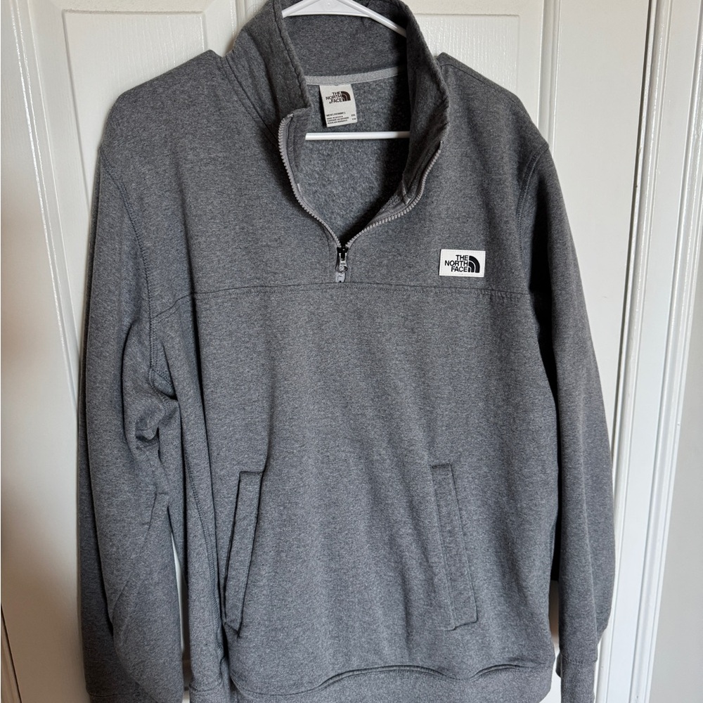 The North Face Men's Gray quarter zip sweatshirt
